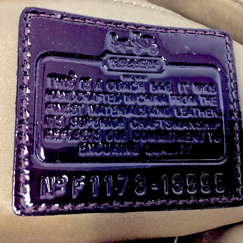 ❌SOLD❌ RARE Coach Plum Madison Patent Leather Lindsey Satchel EUC - Picture 10 of 15